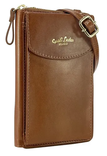Gusti Leder Umhängetasche Silvia – Stylische 2-in-1 Lösung - Die Gusti Leder Umhängetasche Silvia kombiniert Stil und Funktionalität. Perfekt für Festivals und den Alltag, aus robustem Rindsleder, mit Platz für Handy, Karten und Geldscheine.