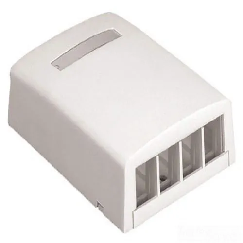 Scatola Netkey 4 Prese Weiß - Praktische Steckdosenleiste mit 4 Anschlüssen, ideal für den Einsatz zu Hause oder im Büro. Kompakt und platzsparend, sorgt sie für eine einfache Stromversorgung Ihrer Geräte.