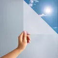 MARAPON Fensterfolie Blickdicht in Matt 1,05x10 m statisch haftende Sichtschutzfolie Fenster, Milchglasfolie Fensterfolie Blickdicht von aussen für Privatsphäre und UV-Schutz oder Fensterdekoration