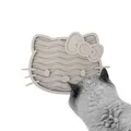 LucyBalu X Hello Kitty ZENCAT Schleckmatte für Katzen | Katzen-Leckmatte | Slow Feeder | Schleckmatte aus lebensmittelechtem Silikon | Silikonmatte zum Schlecken | Taupe