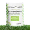 TerraDomi Rasendünger Frühjahr, Sommer & Herbst 25kg NPK 15-15-15 I Dünger mit Langzeitwirkung I verdrängt Moos I für über 1000 m² Rasen I streuwagengeeigneter Dünger | staubarm & mit extra Schwefel