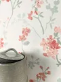 Newroom Vliestapete Mesha White Tapete Tapete Blumen,Blüten,Blätter, Weiß Tapete Floral Blumen - Tapete Blumentapete Rosa Grün Romantisch 3D Optik Blüten Blätter für Wohnzimmer Schlafzimmer Küche, Blumentapete