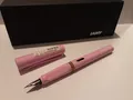 LAMY 1237239 Safari Füller Füllfederhalter 0D2 lightrose M NEU