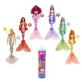 Barbie HCC46 - Color Reveal Meerjungfrauenpuppe mit 7 Überraschungen beim Auspacken: Metallic-Blau mit Regenbögen; Wasser enthüllt volles Aussehen & Farbwechsel; Geschenk für Kinder ab 3 Jahren