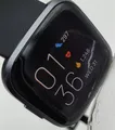 Fitbit Versa 2 SmartWatch Activity Fitness Tracker Schwarz DEFEKT