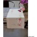 Vervaco Kreativset Vervaco Tischläufer "Rosa Blumen mit Schmetterlingen", (embroidery kit by Marussia)