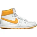 Nike Schuhe Jordan Air Ship PE SP, DX4976107 - Orange/Weiß - 45