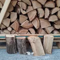 Brennholz Eiche | 4 Paletten von 1,0 RM | Getrocknet und 25 cm Holzlänge