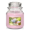 Yankee Candle Duftkerze im Glas (mittelgroß) | Sunny Daydream | Brenndauer bis zu 75 Stunden | Garden Hideaway Kollektion