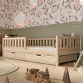 Crazy Pine Kinderbett mit Schublade 90x190cm – Massives Montessori Bodenbett aus Holz mit Rausfallschutz – Sicheres Kleinkindbett – Skandinavisches Design Leichte Montage - Crazy Basic