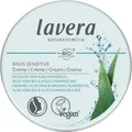 lavera Basis Sensitive Creme – Feuchtigkeitscreme mit Bio Aloe Vera & Bio Mandelöl – Intensive Pflege für trockene Haut – Feuchtigkeitsspendende Gesichtscreme – PETA-zertifiziert – 150 ml