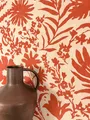 NEWROOM Vliestapete Rot Blumen Floral Romantisch Wohnzimmer Schlafzimmer Edel