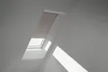 VELUX Verdunkelungsrollo uni hell-taupe manuell Rahmen weiß DKL M12 4580SWL