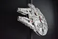 FiguWorld FalconHolder die Acryl Halterung kompatibel mit LEGO Millennium Falcon Star Wars Set 75192