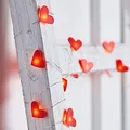 Lights4fun 20er LED Draht Micro Herz-Lichterkette mit Timer batteriebetrieben Muttertags- Valentinstags- Hochzeits- Teenager- Zimmer- Dekoration Rot