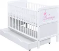 Baby-Delux Babybett Gitterbett Kinderbett Natalie Princess 2in1 140x70 Weiß Beißschienen mit Schublade Kokos-Buchweizen Matratze, höhenverstellbar