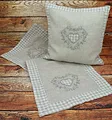 Landhaus Tischläufer Vichy Karo 40 x 90 cm Natur Leinen Herz Stickerei Applikation Tischdecke Country Chic Deko ÖKOTEX Typ502