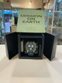 Swatch x Omega MoonSwatch Mission on Earth Armbanduhr 42 mm Ref.SO33G100 Wie Neu
