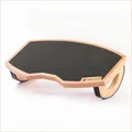 UNITURE® Ergonomische Holz Fußstütze Schreibtisch, Fußbank aus Naturholz und Schwarz, modern & ergonomisch, 43x22,5x11 cm, für bessere Sitzhaltung im Büro & Homeoffice