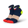 INCYLENCE ULTRALIGHT Laufsocken kurz für Damen und Herren mit leichter Kompression,1 Paar (DE/NL/SE/PL, Numerisch, 39, 42, Regular, Regular, Strikes Short Navy Blue Inferno)
