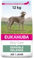 Eukanuba Daily Care Sensitive Joints Hundefutter - Trockenfutter für Hunde mit Gelenkbeschwerden – Spezialfutter geeignet für alle ausgewachsenen Rassen, 12 kg