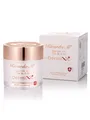 Ricarda M. "SOS 24/7 Cell Matrix Cloud Face Cream" mit Anti-Aging-Formel