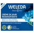Die verdichtende Tagescreme Blauer Enzian und EDELWEISS von WELEDA ist ein ideal