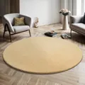 the carpet Relax Moderner Flauschiger Kurzflor Teppich, Anti-Rutsch Unterseite, Waschbar bis 30 Grad, Super Soft, Felloptik, Gold, 120 x 120 cm Rund