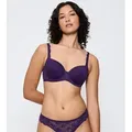 Triumph T-Shirt-BH Amourette Stretch-Spitze, glatte Cups, atmungsaktiv, leicht, feminin lila 90