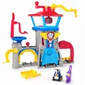 PAW PATROL Air Rescue - Pup Squad Flughafen Tower mit Fahrzeugstarter, Chase-Pup Squad Racer und Bürgermeister Figur, Spielzeug für Kinder ab 3 Jahren