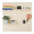 Pegboard Wandregal aus Holz Kreatives Stecktafel Ordnungssystem inkl. Zubehör Werkzeugwand 58 x 58 cm individuell erweiterbares Regalsystem für Küche Bad Kinderzimmer Garage & Werkstatt (Natur)