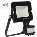LEDVANCE Kompakter LED Flutlicht Strahler mit Sensor 10W 3000K warmweißes Licht IP65 in Schwarz