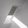 VELUX Verdunkelungsrollo Uni Grau 0705, UK04, GGU,Manuell,VELUX,weiße Schiene