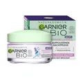 Garnier Aufpolsternde Anti-Falten Nachtcreme für einen strahlenden und ebenmäßigen Teint, Mit Hyaluronsäure, ätherischem Lavendel-Öl und Jojoba-Öl, Vegan, Garnier Bio, 50 ml
