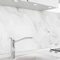 danario Küchenrückwand selbstklebend - Matt - Spritzschutz Küche - versteifte PET Folie - 0,4 mm - Marmor weiß - 80cm x 220cm
