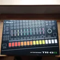 Roland AIRA Serie TR-8S Rhythm Performer Audio Midi Interface mit Tracking Neu