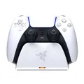 Razer Schnellladestation - Schnellladestation für PS5 Wireless-Controller (Schnellladung , Gebogenes Schalen-Design Einhändige Bedienung, Aufladen per USB) Weiß