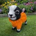 Online Fuchs Gartenfiguren für draußen niedliche Ziegen mit Pullover - Deko Figuren für Garten, Terrasse und Balkon – 16 bis 24 cm groß – wetterfest (Orange 24 cm)