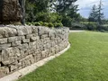 Blümelhuber Muschelkalk-Mauersteine - mit gesägter Lagerfuge - 1t Versandgewicht