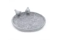 Spetebo Vogeltränke Beton Vogeltränke in grau mit Ornamenten - 24 cm 0,2 l, Vogelbad aus Stein mit Vogel Figuren