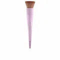 essence make up buffer brush 01 Buff away your problems