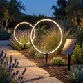 Solar Gartenleuchten 2er Set – LED Solar Gartenstecker modern, Solarleuchte Garten Leuchtringe Design warmweiß, Aluminium