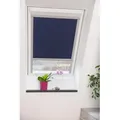 Dachfensterrollo Skylight, LICHTBLICK ORIGINAL, verdunkelnd, in Führungsschienen, verschraubt, mit Mittelzug blau 61,3 cm x 94 cm