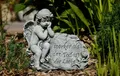 Grabschmuck Engel am Fels mit Trauerspruch Frostfest Steinguss Grabengel