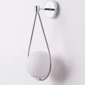 Alpinaluz Wandleuchte Tropfen, Lampenschirm aus Opalglas, Weiß, 15 cm und Sockel aus Metall, glänzend verchromt, E27-Sockel, modernes Design für Wohnzimmer, Schlafzimmer und Kopfteil