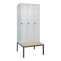 C+P Spind Classic PLUS, Bank, 3 Abteile, 2120x900x815mm, 7035/7035 Verschluss Sicherheits-Drehriegel 3 Garderobenhaken Sitzbanktyp untergebaut