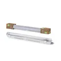 LEDVANCE Hocheffiziente LED Feuchtraumleuchte mit 1xLED Röhre, Besteht aus mind. 50% recyceltem Kunststoff, 7W, kaltweiß, langlebig, L 675mm x H 70mm x B 65mm, perfekt für Keller, Garagen, Lagerhalle