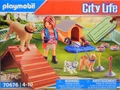 Playmobil 70676 Geschenkset Hundetrainerin Hunde Rampe Hundehütte Zaun Ball NEU