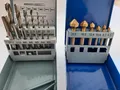 Je eine Box Gewindebohrer und Senker Set