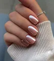 MouyouGlow Press on Nails Kurz,Square Nude Natürliche Chrome Sheer Hailey Bieber Glazed Donut Fake Nails mit Nagelkleber,Natural Künstliche Fingernägel …